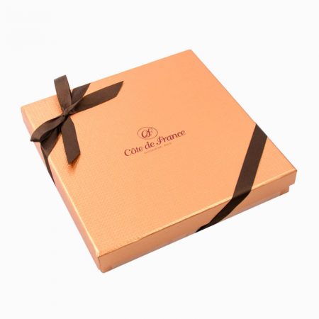 Picture of the Côte de France Excellence box with cover on